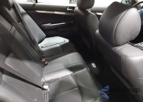 2010 Infiniti G37 Journey from USA, damaged, VIN JN1CV6AP1AM400305